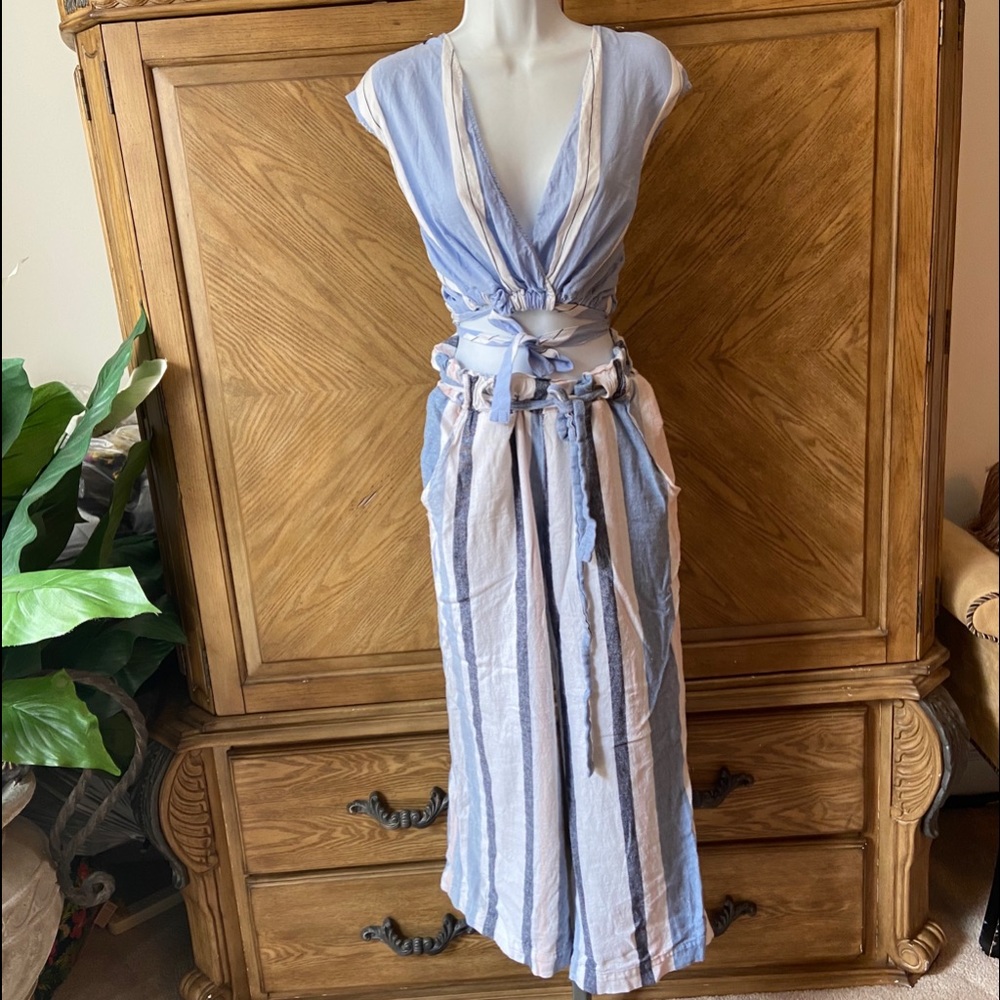 Zara blue stripe sleeveless V-neck crop top - Picture 3 of 7